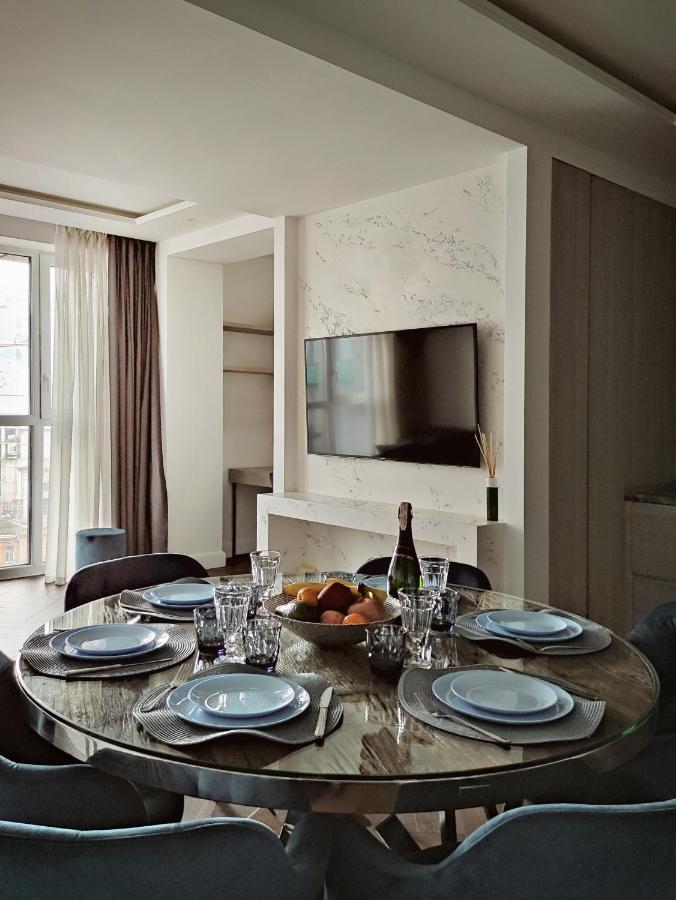 Modern Classic 2 Bedroom Apartment Near Most City 드네프로페트로프스크 외부 사진