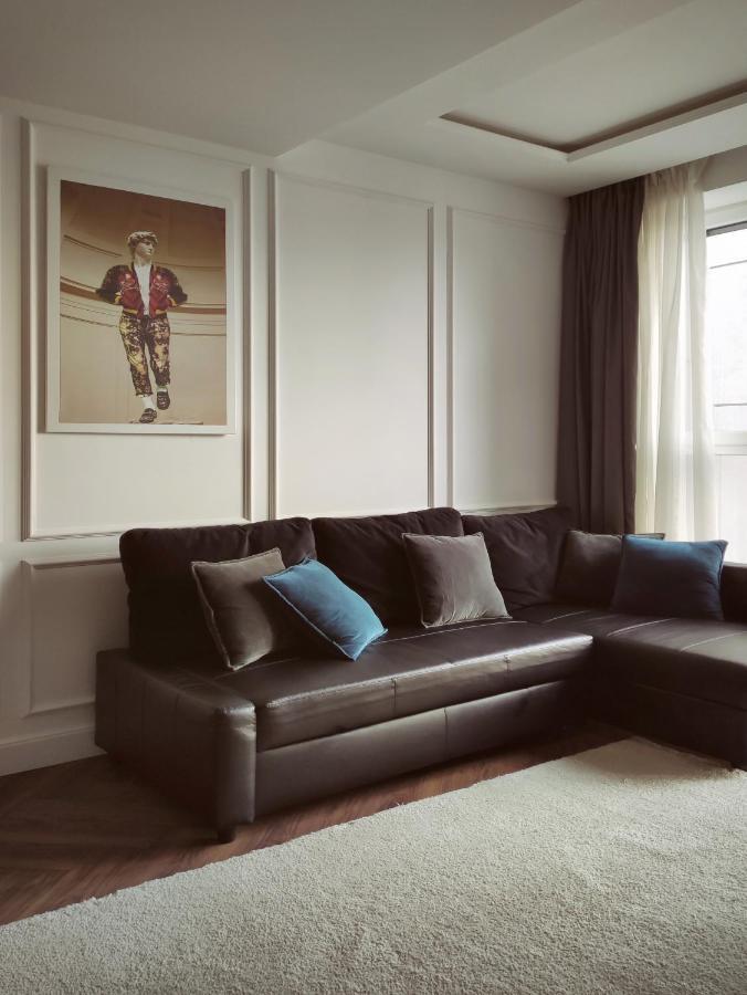 Modern Classic 2 Bedroom Apartment Near Most City 드네프로페트로프스크 외부 사진
