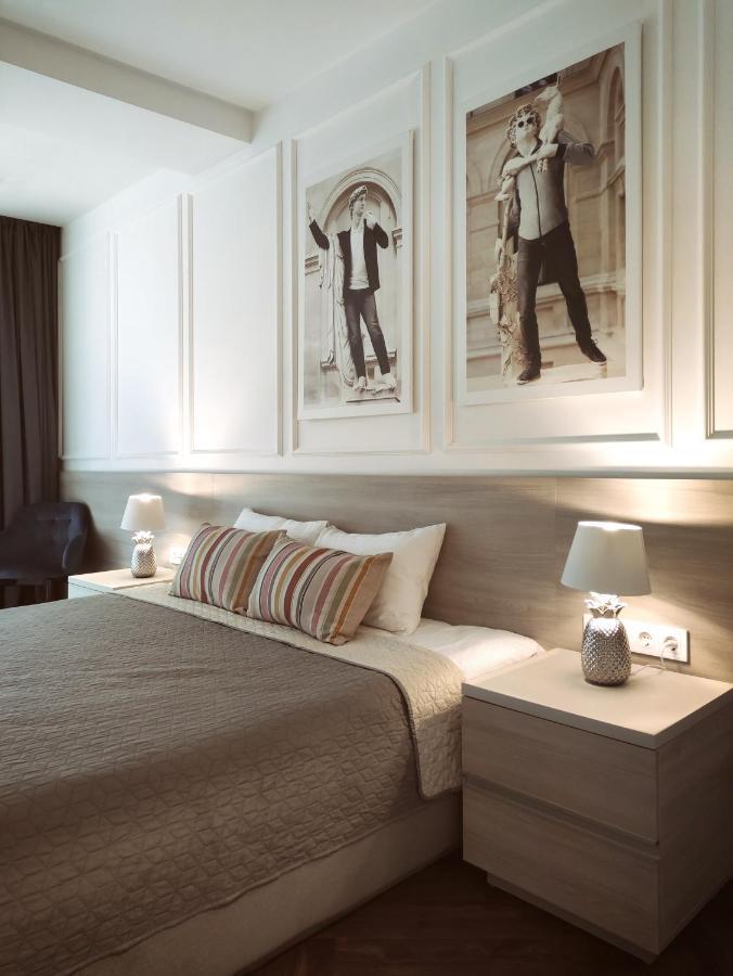 Modern Classic 2 Bedroom Apartment Near Most City 드네프로페트로프스크 외부 사진