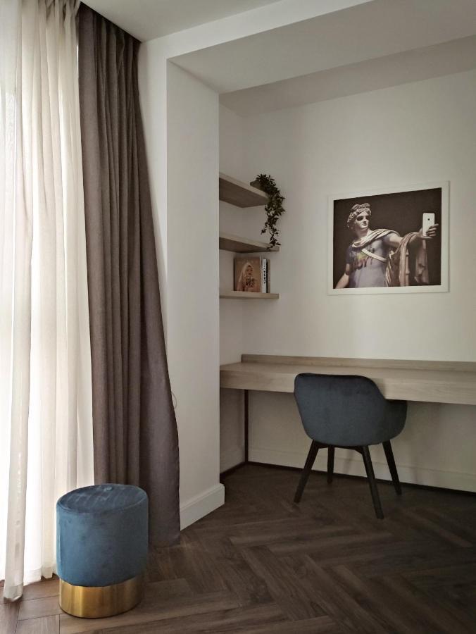 Modern Classic 2 Bedroom Apartment Near Most City 드네프로페트로프스크 외부 사진