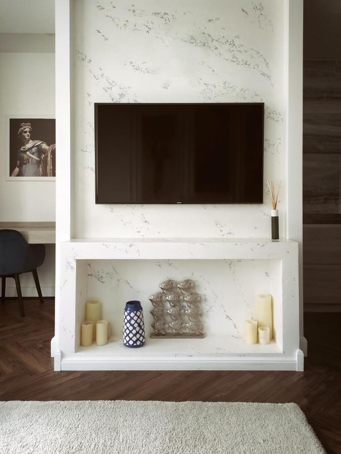 Modern Classic 2 Bedroom Apartment Near Most City 드네프로페트로프스크 외부 사진